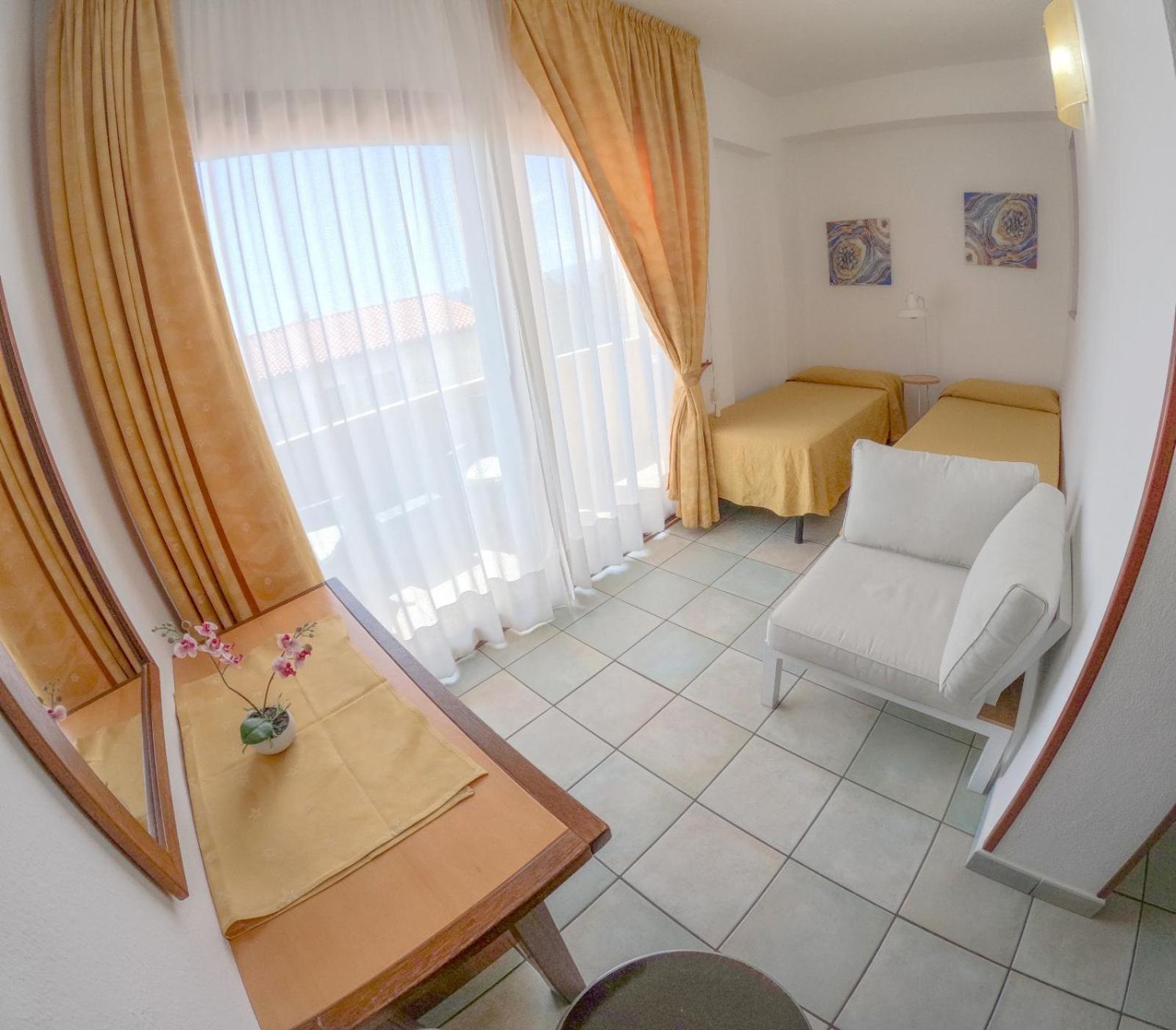 Hotel La Playa Кала-Гононе Экстерьер фото