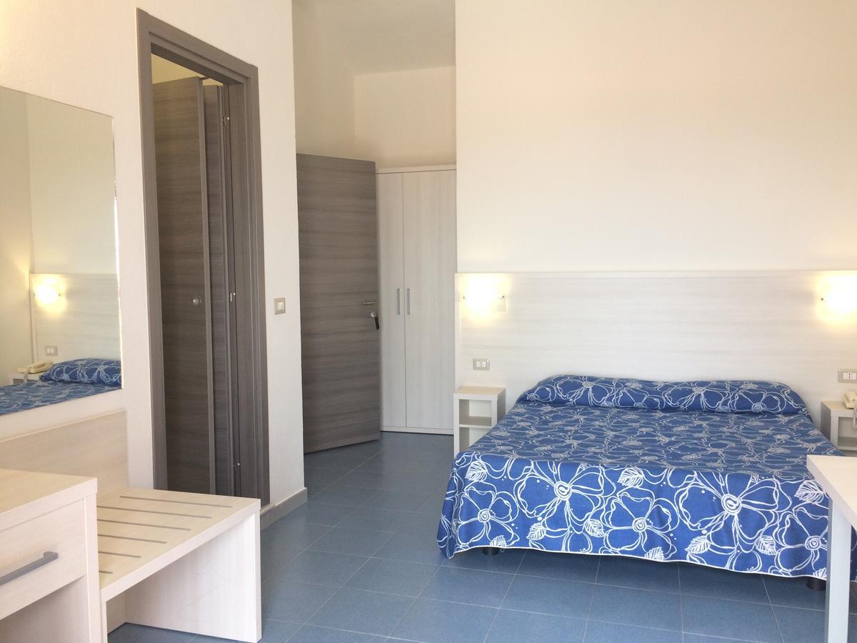 Hotel La Playa Кала-Гононе Экстерьер фото