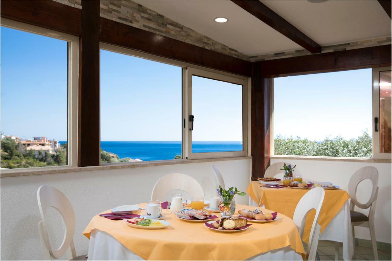 Hotel La Playa Кала-Гононе Экстерьер фото