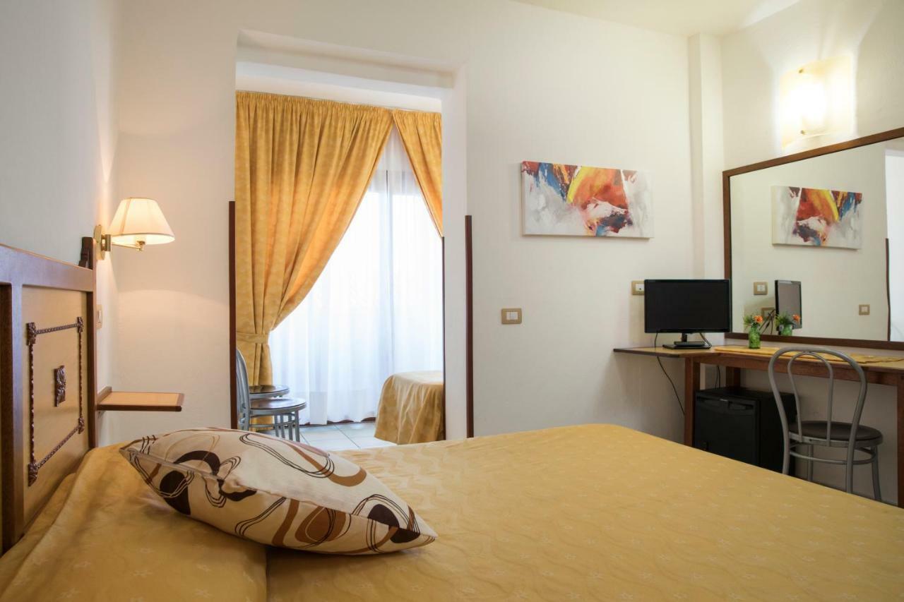 Hotel La Playa Кала-Гононе Экстерьер фото